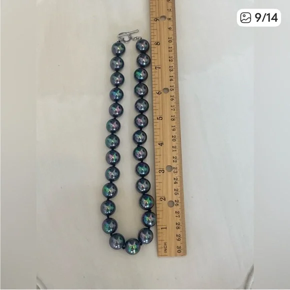 Majorica Faux Iridescent Pearl Necklace - Picture 4 of 6